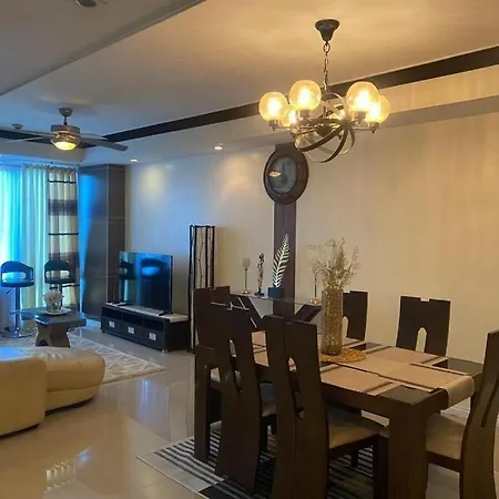 Elegant 2Br, 2 Ba Suite Beside Eastwood Mall